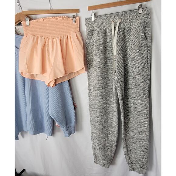 Aerie- Women's 4 piece bundle- 2 tops and 2 bottoms- size M/L/XL - Picture 9 of 13